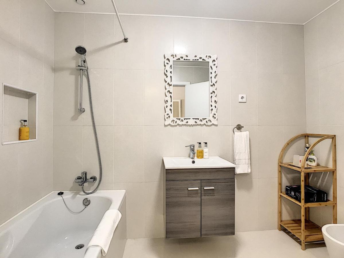 Apartment Lotus By Lovelystay Funchal  Bagian luar foto